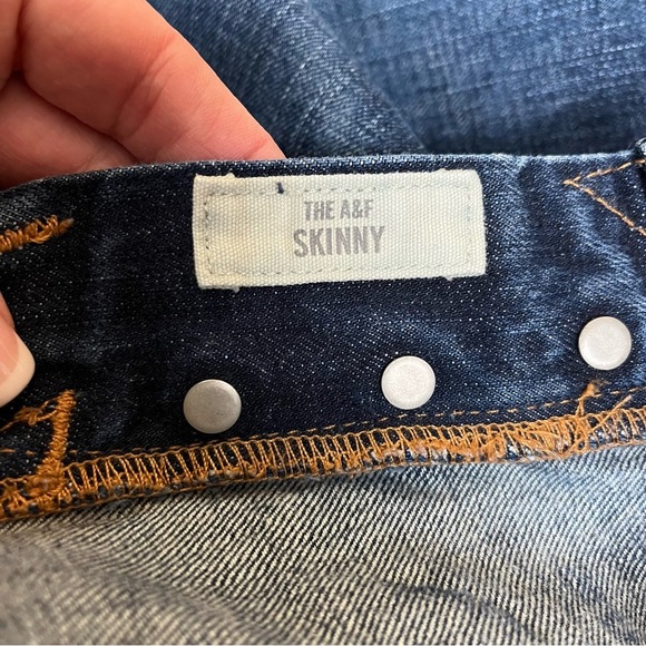 Abercrombie & Fitch Men’s 38x32 The Skinny Jean Dark Wash Distressed Button Fly - Picture 11 of 14